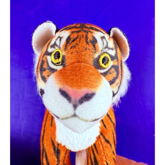 McDonald's National Geographic Kids 4" Happy Meal Plush Toys 2018 Lot of 4 - Picture 9 of 15